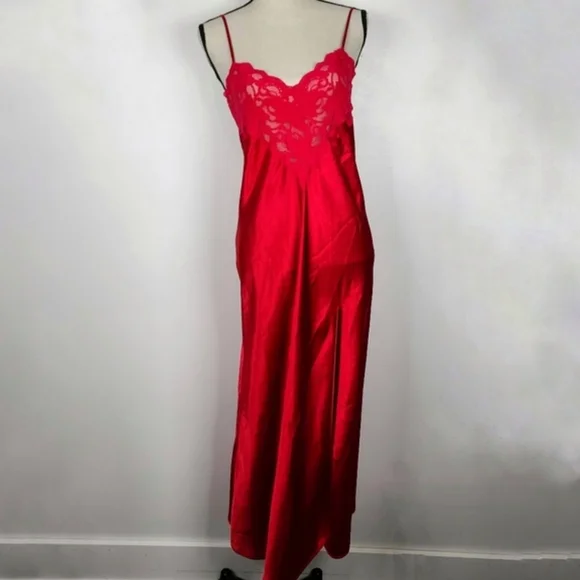 Vintage Victoria’s Secret Y2k Silky Bias CutRed Maxi Slip Dress Rosette Lace M